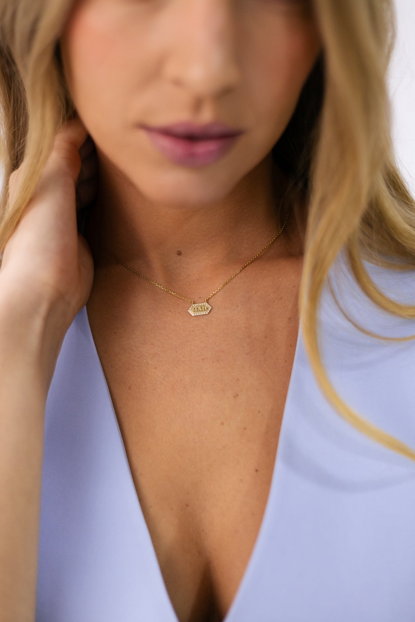 COLAR TAG – OURO 18K E DIAMANTES Marine Joias