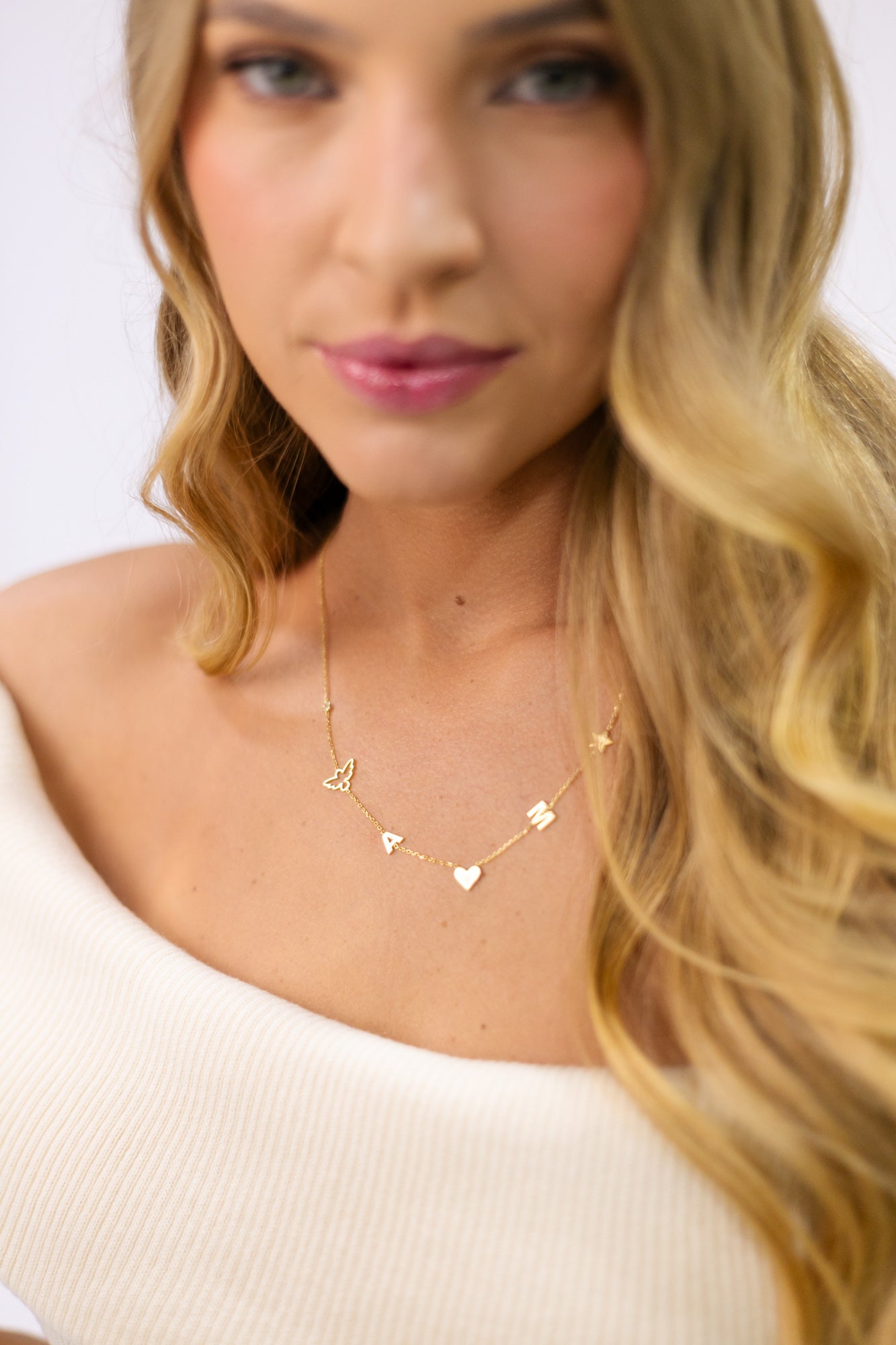 COLAR 6 LETRAS OU SÍMBOLOS – OURO 18K