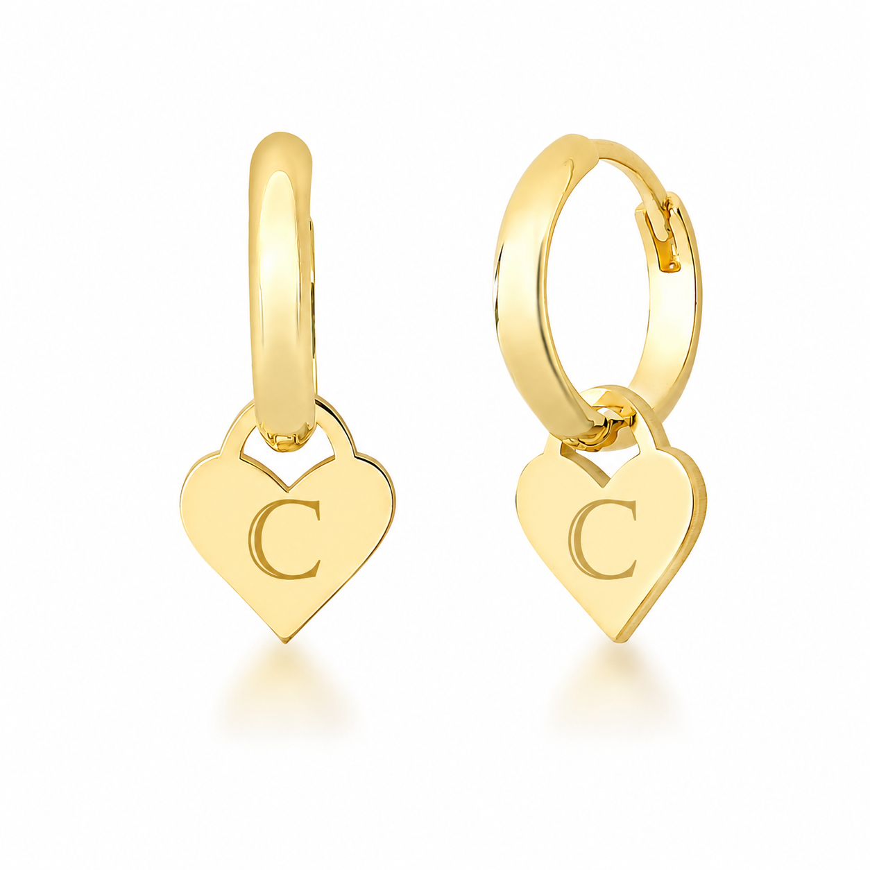BRINCO ARGOLA COM INICIAL C- PRATA COM BANHO DE OURO Marine Joias