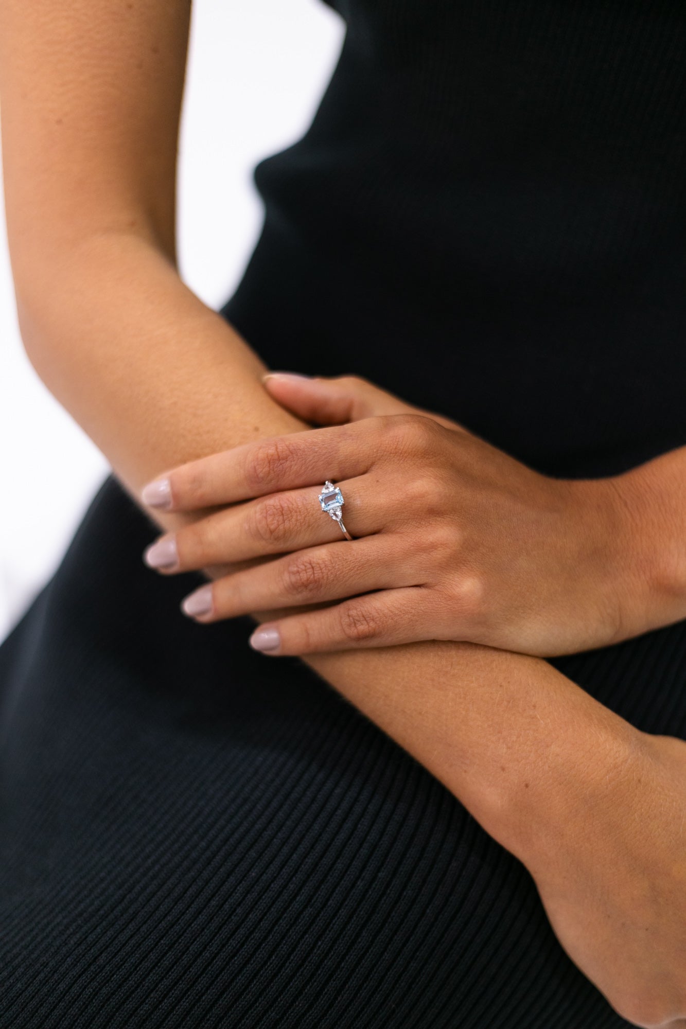 ANEL BRUNA – PRATA E TOPÁZIOS