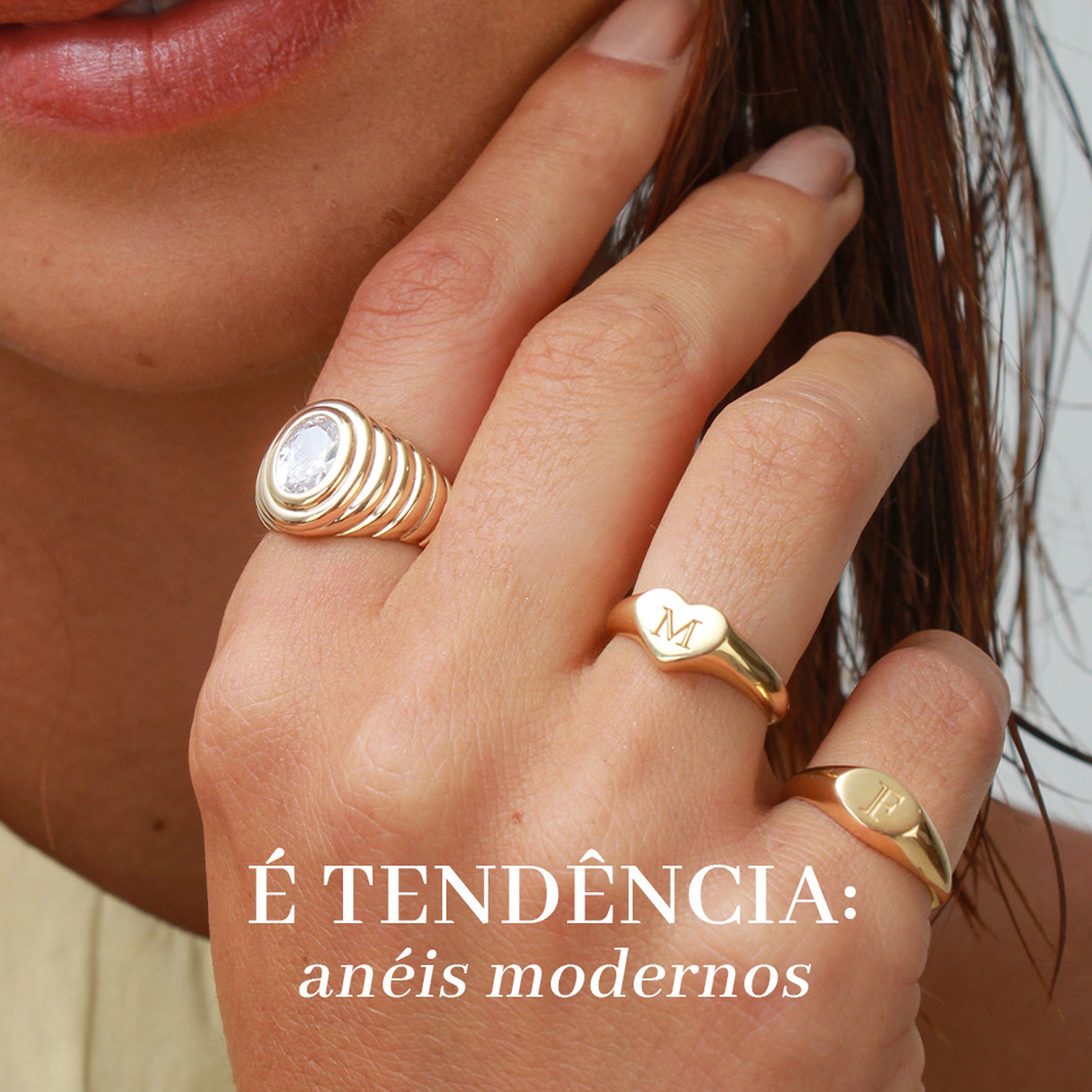 ANEL DEDINHO INICIAL GRAVADA – OURO 18K