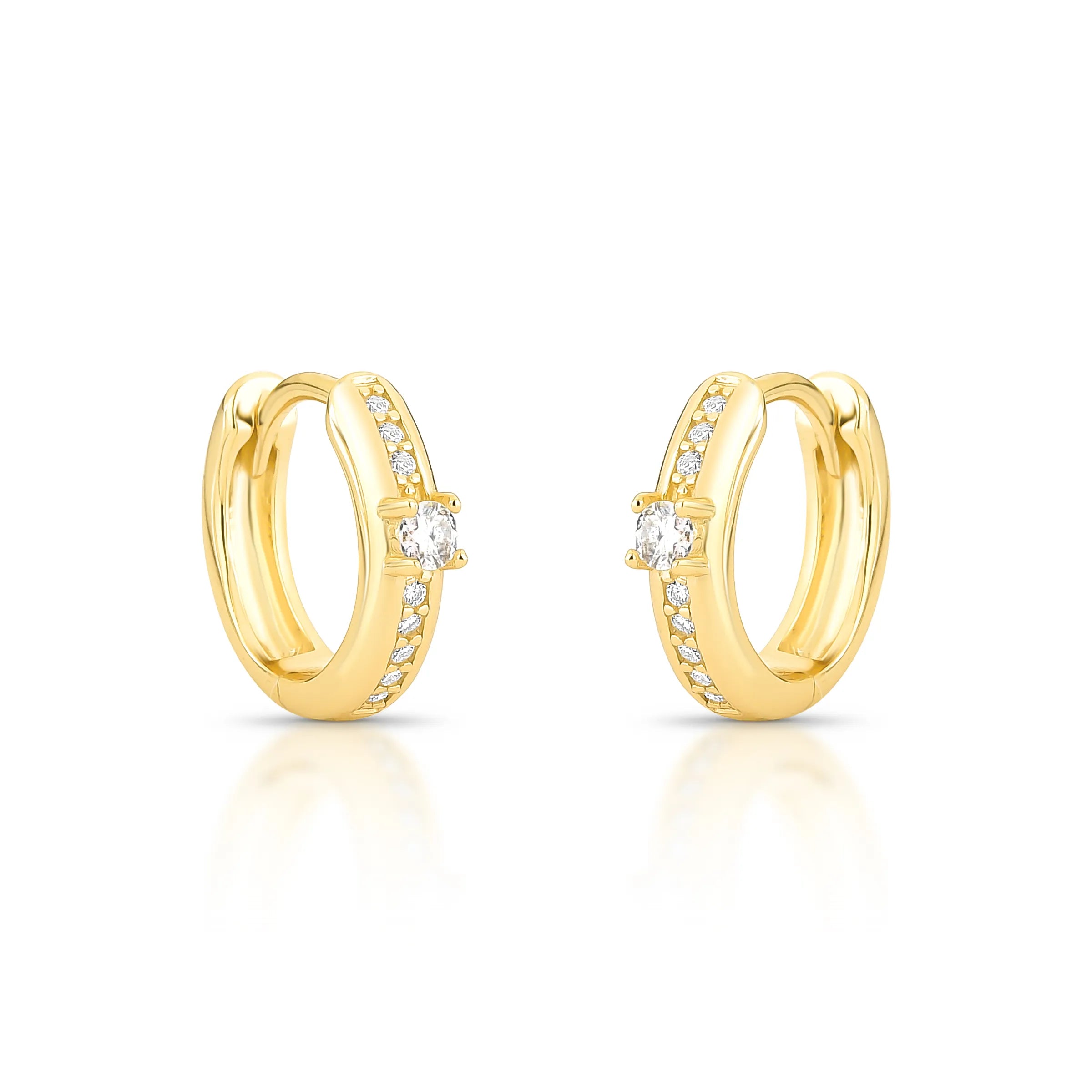 BRINCO ARGOLA CRAVEJADA COM PONTO DE LUZ DELICADO – Ouro 18k Marine Joias