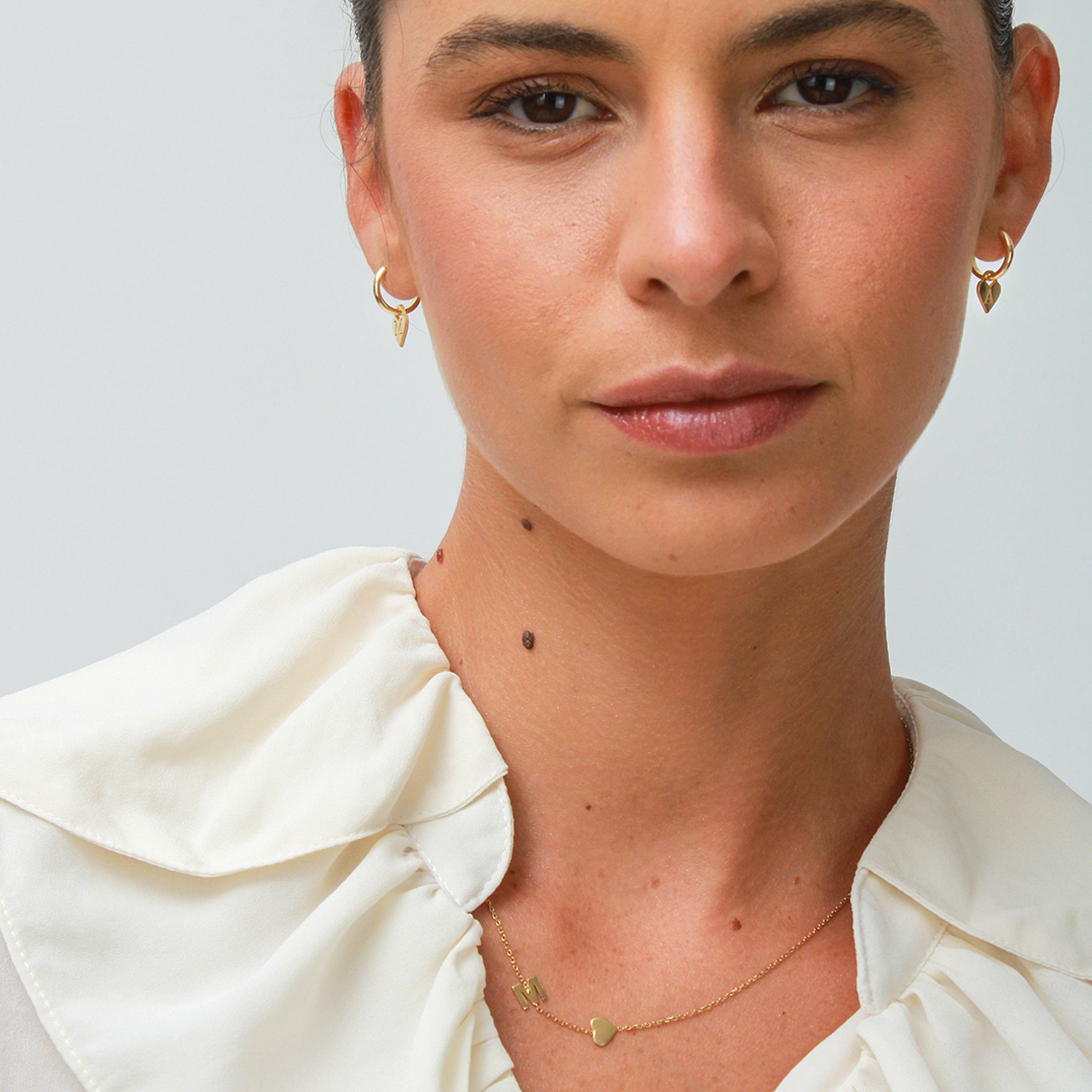 COLAR LETRA G, CORAÇÃO - PRATA