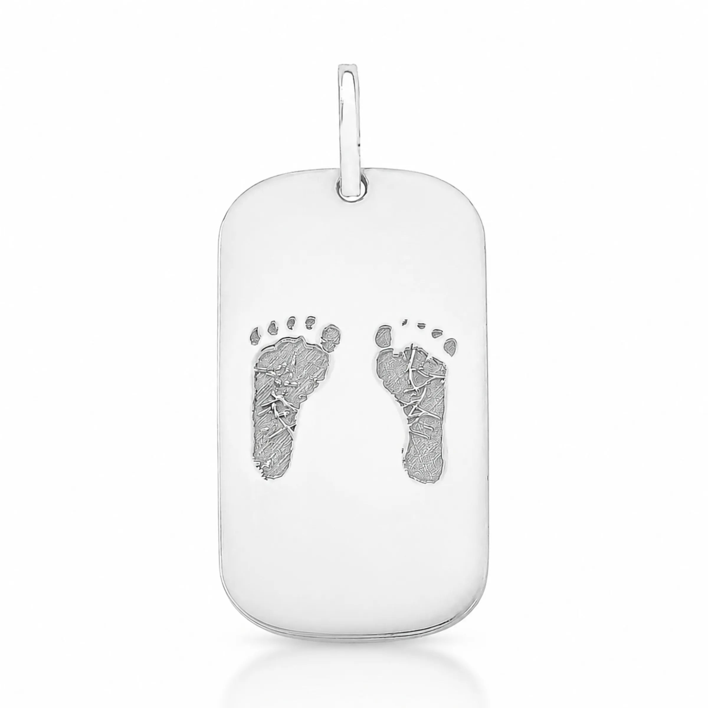 PINGENTE PLACA COM PEZINHO – Prata Marine Joias