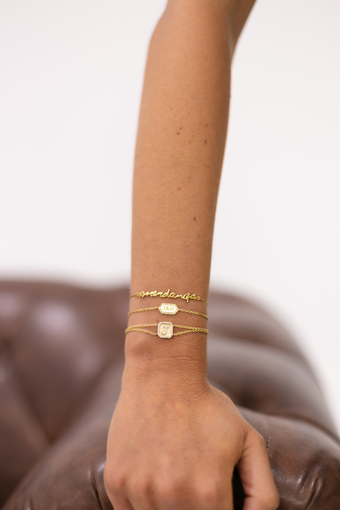 PULSEIRA TAG – PRATA E SAFIRAS