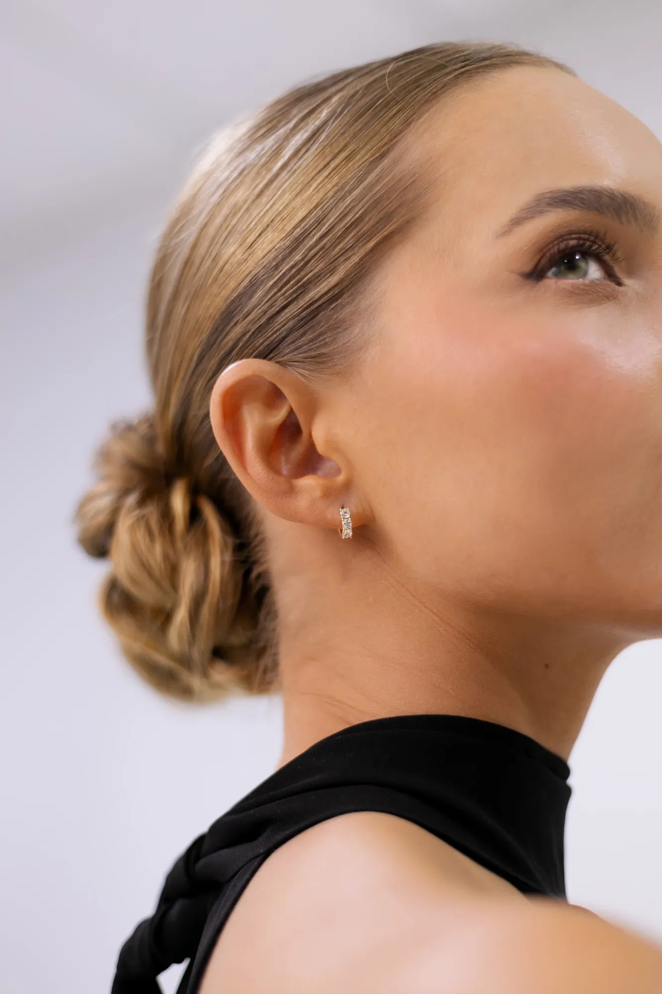 BRINCO ARGOLA 3 DIAMANTES  – Ouro 18k Marine Joias