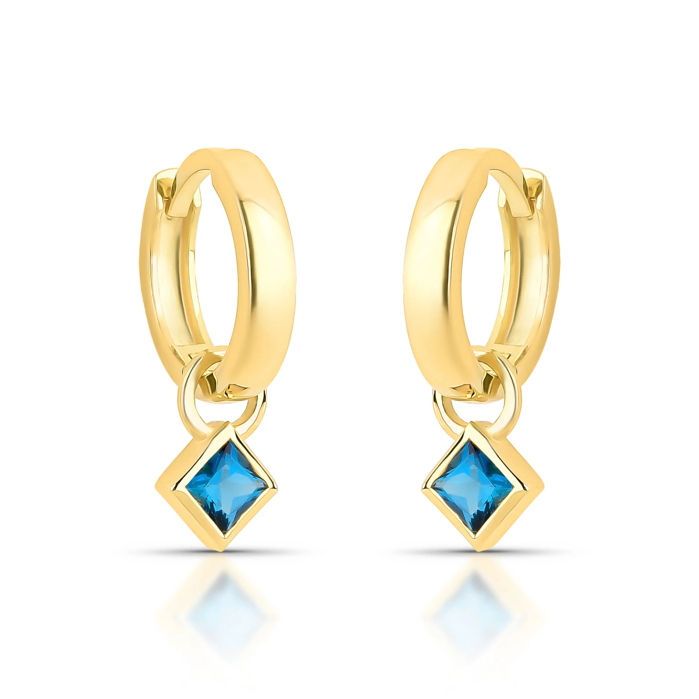 BRINCO ARGOLA LISA COM PINGENTE - LOU – Ouro 18k - TOPAZIO LONDON Marine Joias