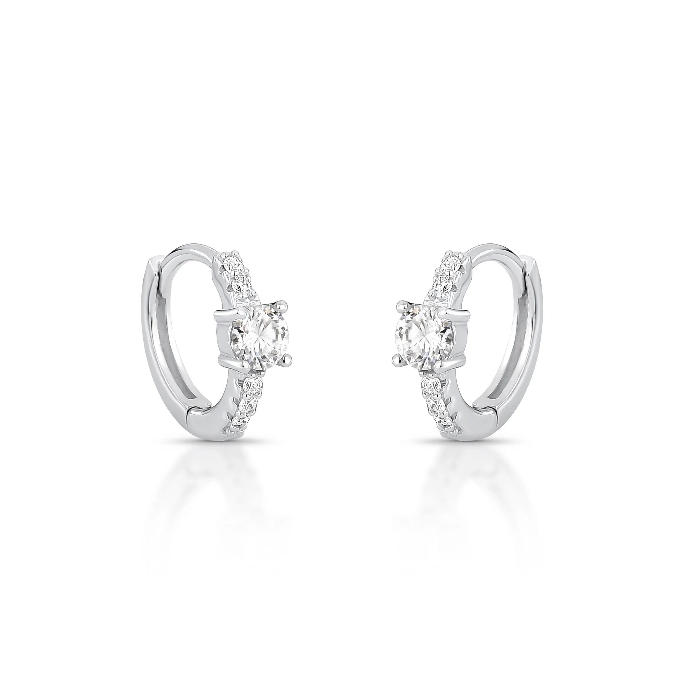 BRINCO ARGOLA CRAVEJADA COM PONTO DE LUZ CENTRAL - Prata 925 Marine Joias