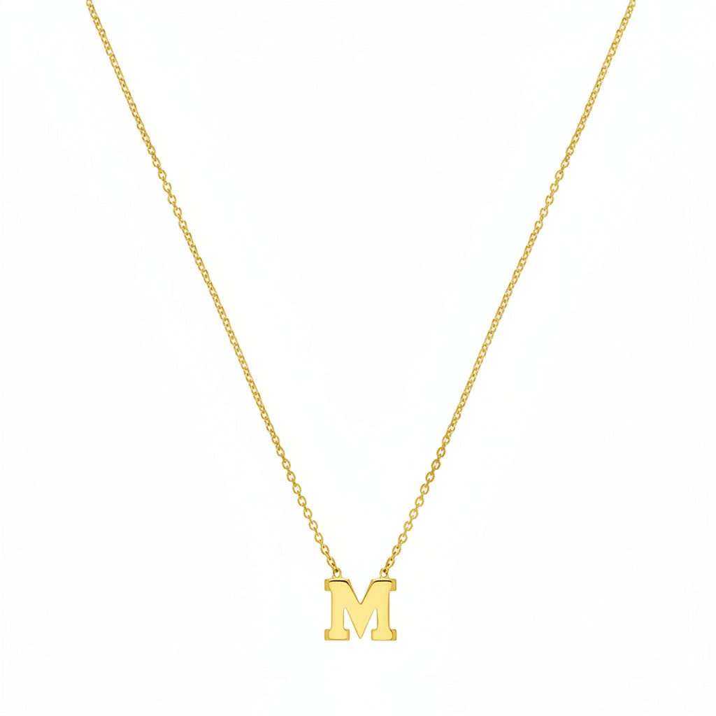 COLAR LETRA M CENTRAL – PRATA COM BANHO DE OURO Marine Joias